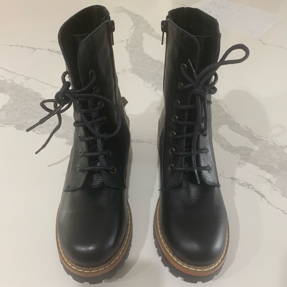 Bertuchi Leather Lace Up Boots New 8 - New Women | Color: Black | Size: 8